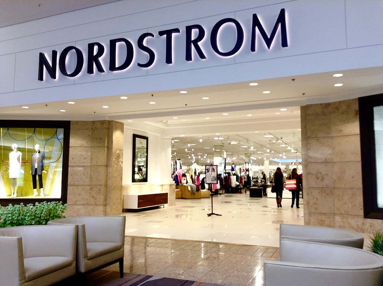 How Much Does Nordstrom Pay