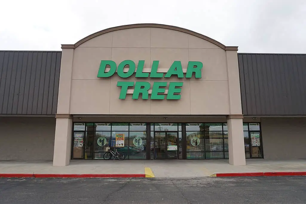 ¿Cuánto pagan en Dollar Tree?